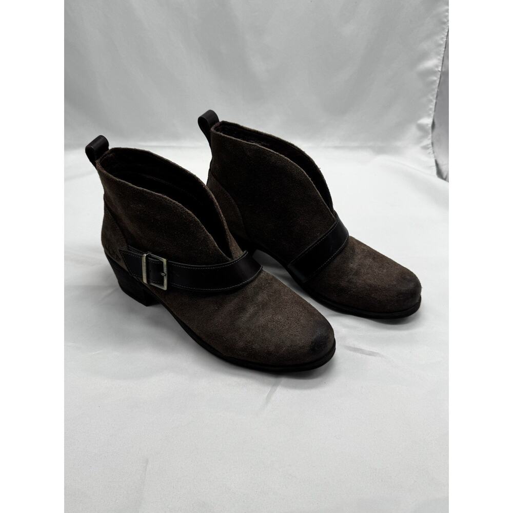 Ugg Wright Belted Shearling Lined Boot Brown Sued… - image 6